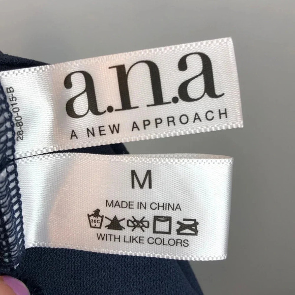 NWT A.N.A Multi Palm Leaf Swimsuit Top Size M - Picture 7 of 7